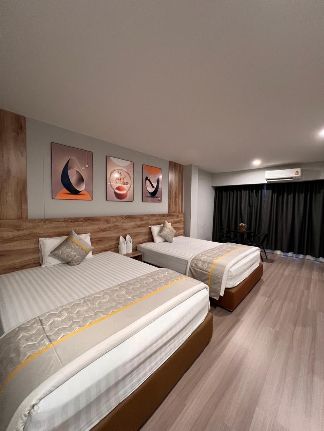 Berich Hotel Tak Exteriér fotografie